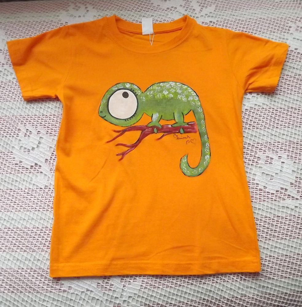 Chameleon 2.  ručně malované oranžové tričko s veselým chameleonem velikost 122