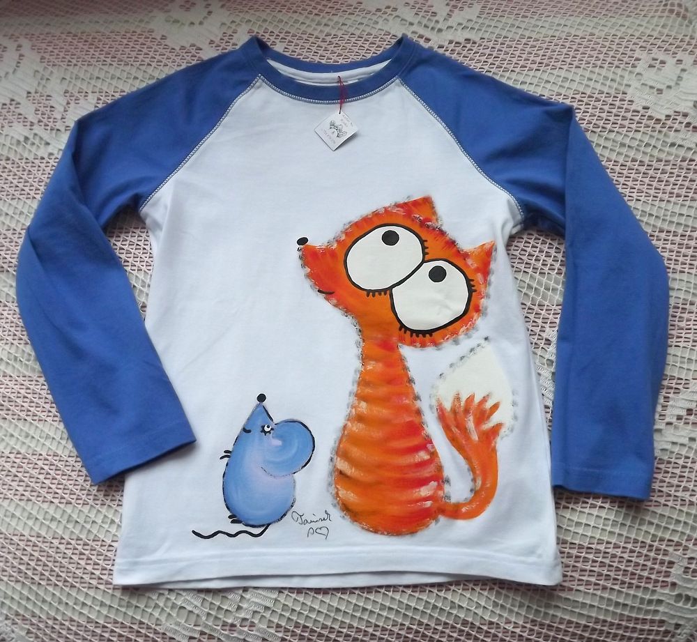 2. tričko s ručně malovanou liškou a myškou - bílé bavlněné s modrými rukávy velikost 122