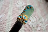 10. ručně modelovaná dlouhá fimo lžička s květy - tyrkysová, zlatá, oranžová, zelená