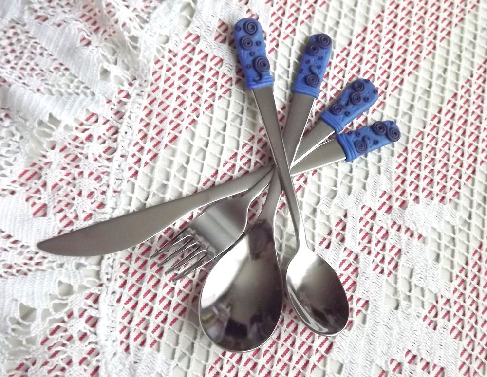 Příbory modrý s ornamenty 2. - fimem dekorovaný příbor - nůž, vidlička, lžíce, lžička
