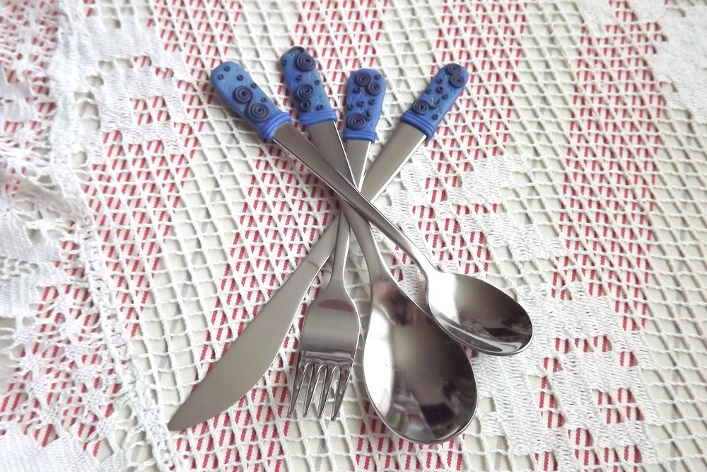 Příbory modrý s ornamenty 1. - fimem dekorovaný příbor - nůž, vidlička, lžíce, lžička