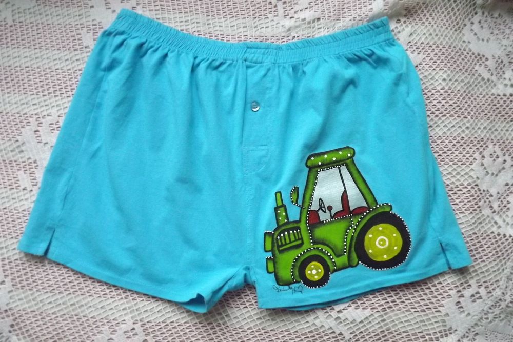 Ručně malované trenýrky se zeleným traktorem velikost L