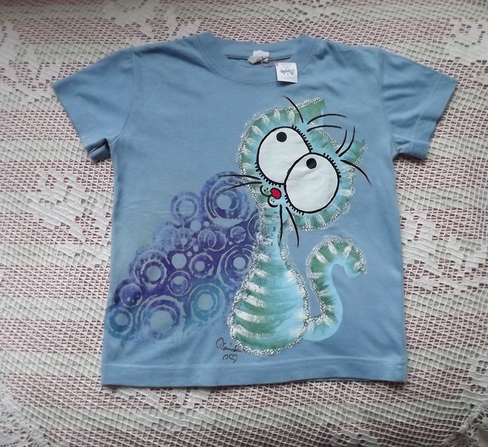 Modré bavlněné tričko s krátkými rukávy a ručně namalovanou kočkou - třpytivé velikost 116
