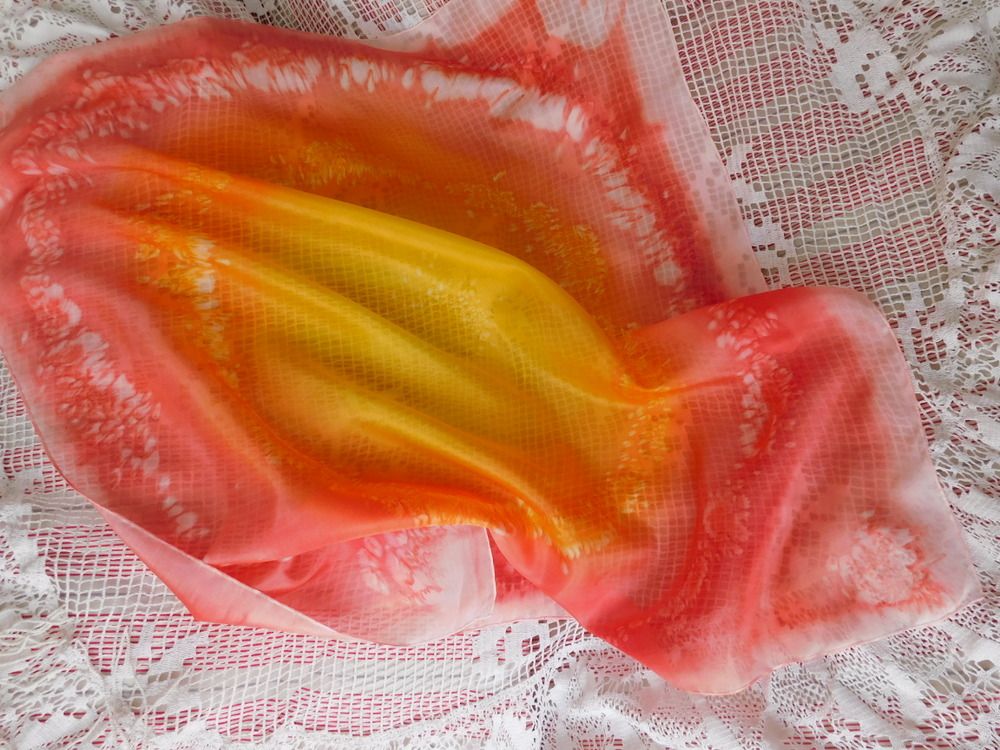 Ohnivý - Hedvábný šátek ručně malovaný v žlutých a oranžových odstínech Veronika "Tanísek" Kocková