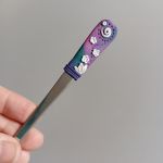 17cm dlouhá koktejlová lžička (na kávu latté) - duhová s modelovanými bílými kvítky