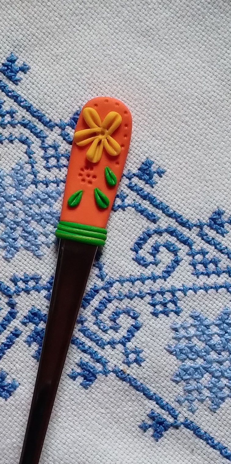 JARNÍ NEBO PODZIMNÍ LŽIČKY SE TĚŠÍ AŽ BUDOU DĚLAT RADOST VÁM DOMA. FIMEM DEKOROVANÉ NEREZOVÁ DLOUHÁ LŽIČKA VYSOKÉ KVALITY.