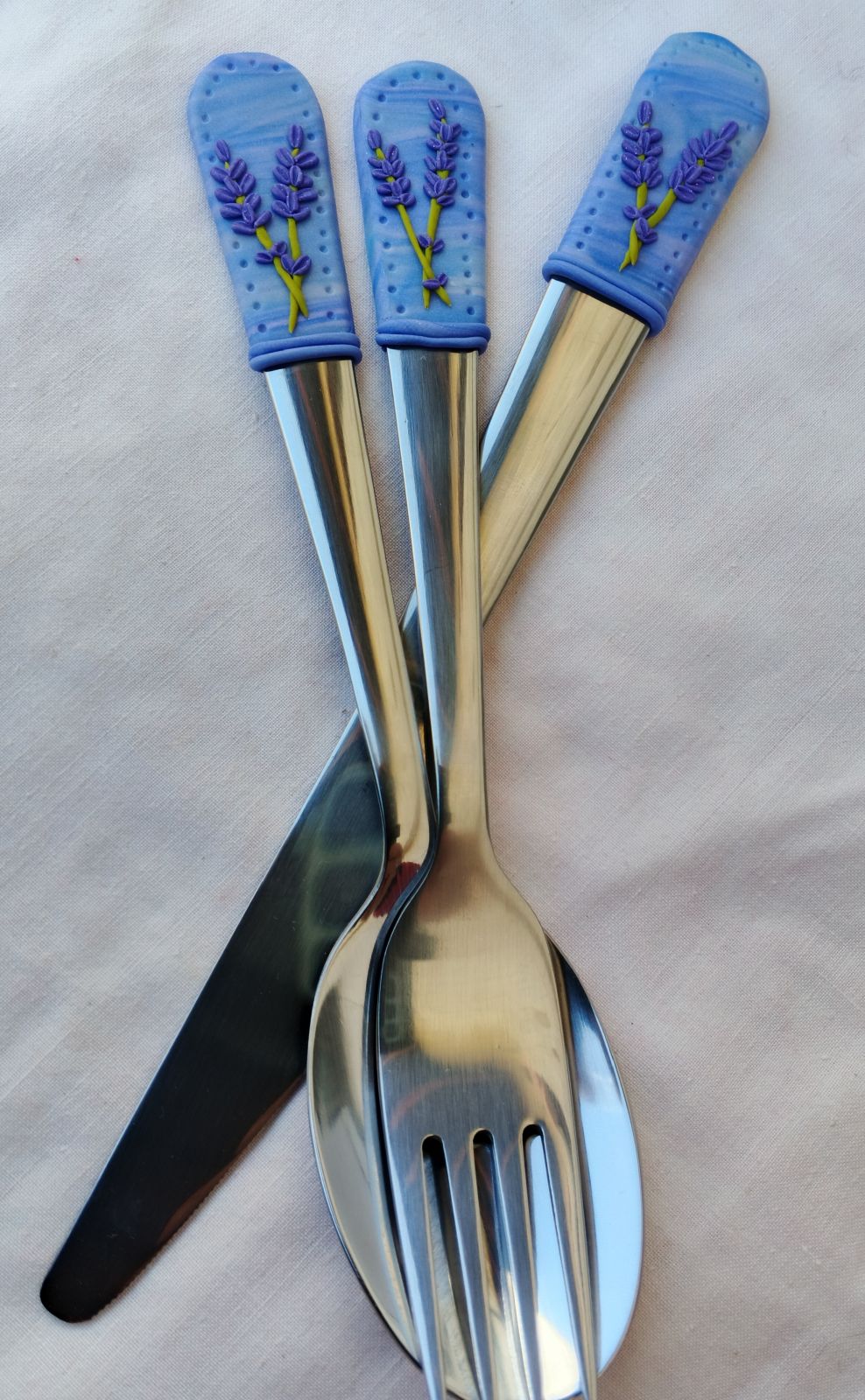 Příbor velký - 18-20cm, s ručně modelovanými květy levandule