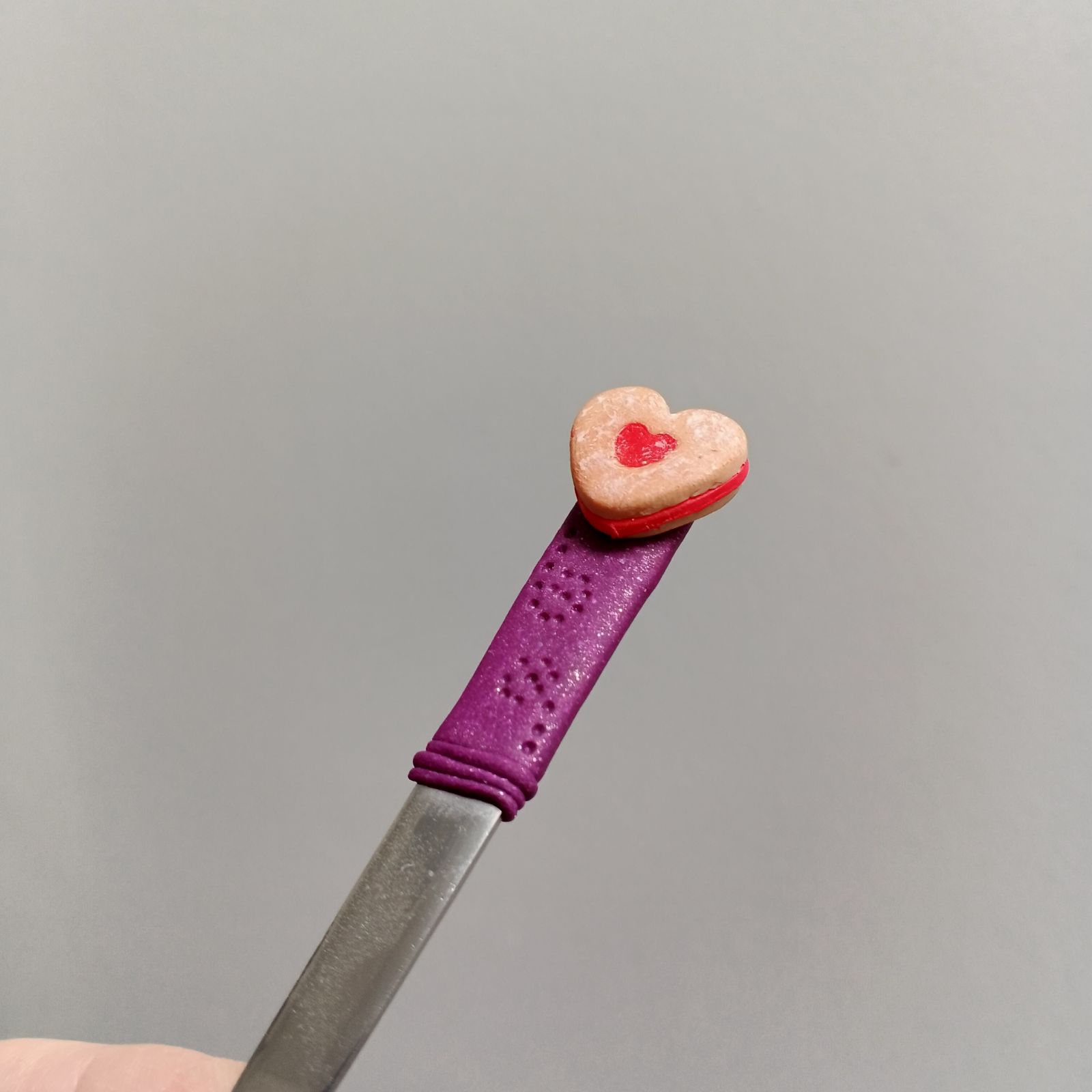 2. Čajová lžička dekorovaná lineckým cukrovím - vánoční téma - klasické slepované koláčky, srdíčka, kytičky