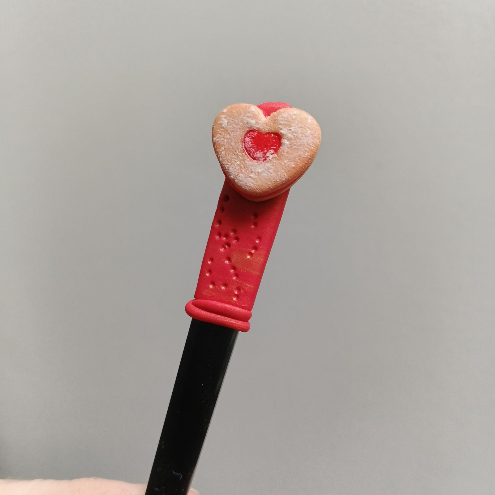 3. Čajová lžička dekorovaná lineckým cukrovím - vánoční téma - klasické slepované koláčky, srdíčka, kytičky