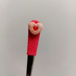 3. koktejlová - latté - lžička dekorovaná lineckým cukrovím - vánoční téma - klasické slepované koláčky, srdíčka, kytičky