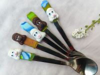 Modelovaná lžička 14cm dlouhá, s ručně modelovaným Pudlem Pudlíkem :-) Hnědý nebo bílý
