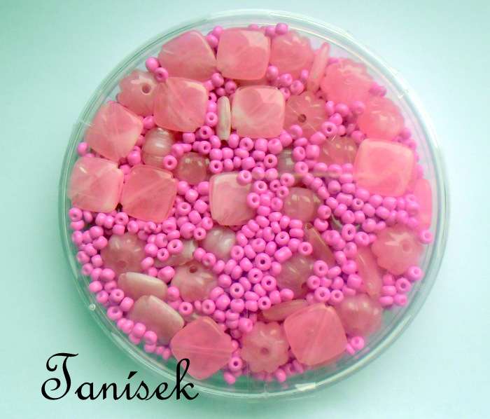 Růžová směs v krabičce - skleněné korálky - průhledné, neprůhledné, lesklé, matné, rokajl, čtverečky, kytičky