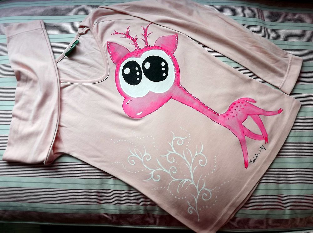 Růžový jelen na růžovém 100% bavlněném tričku s dlouhým rukávem - ručně malovaný - velikost L Veronika "Tanísek" Kocková