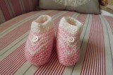 Ručně pletené světlounce růžové pruhované botičky pro miminko holčičku Itka