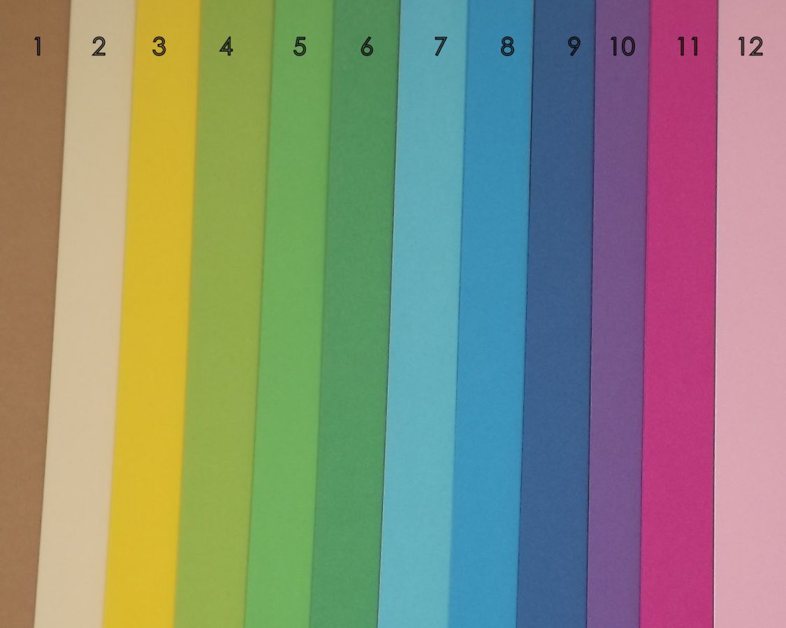Fotokarton světle fialový jednobarevný - čtvrtka jednobarevná světle fialová - bodro - bez potisku, 300g - vhodný na scrapbook, cardmaking, koláže, A4, přání, visačky, záložky