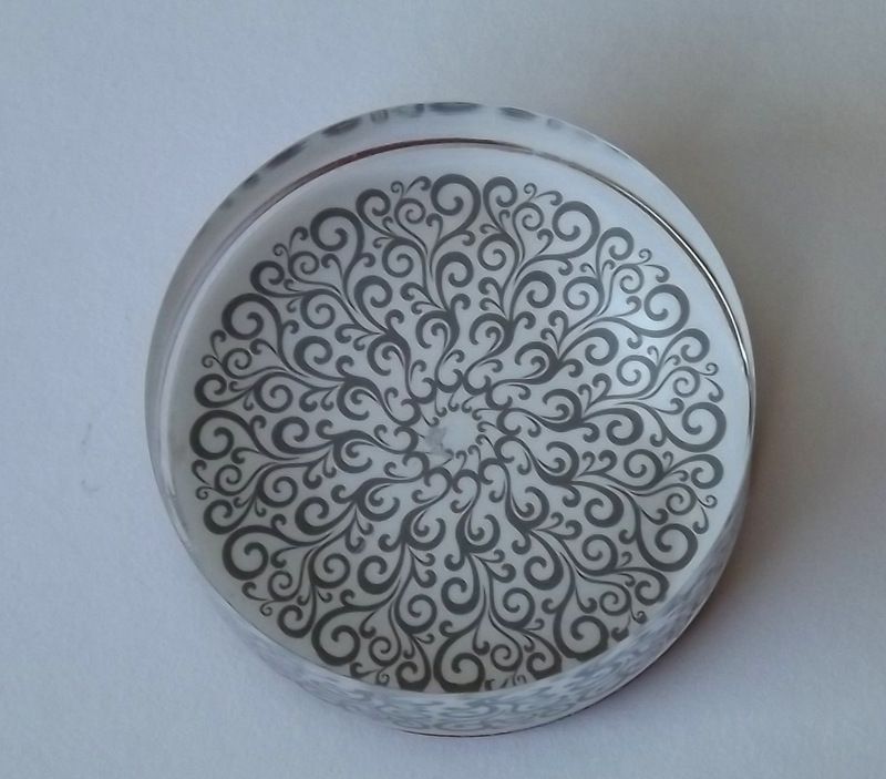 Květinová Mandala - Gumové razítko na akrylovém štočku. Vhodné jako hlavní motiv i na pozadí velmi jemné detaily, ornament, květina. Vhodná například pro scrapbook, cardmaking