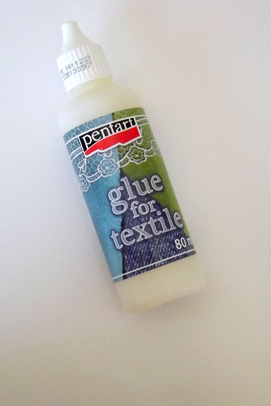 Lepidlo na textil 80ml pentart glue for textile, ideální na aplikace textilu na textil