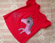 Opalizující jednorožec 98 - červené dívčí tričko Veronika "Tanísek" Kocková